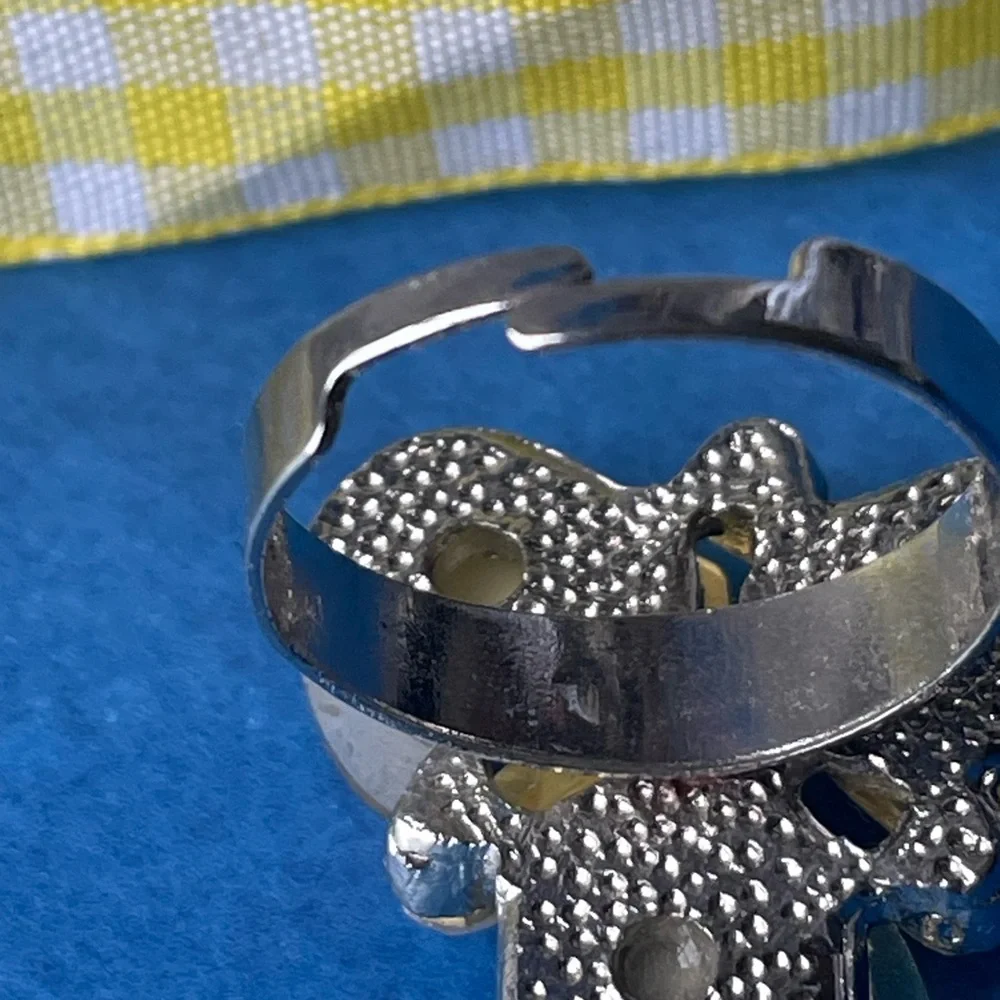 Elegant Yellow and Silver resin moonstone Ring